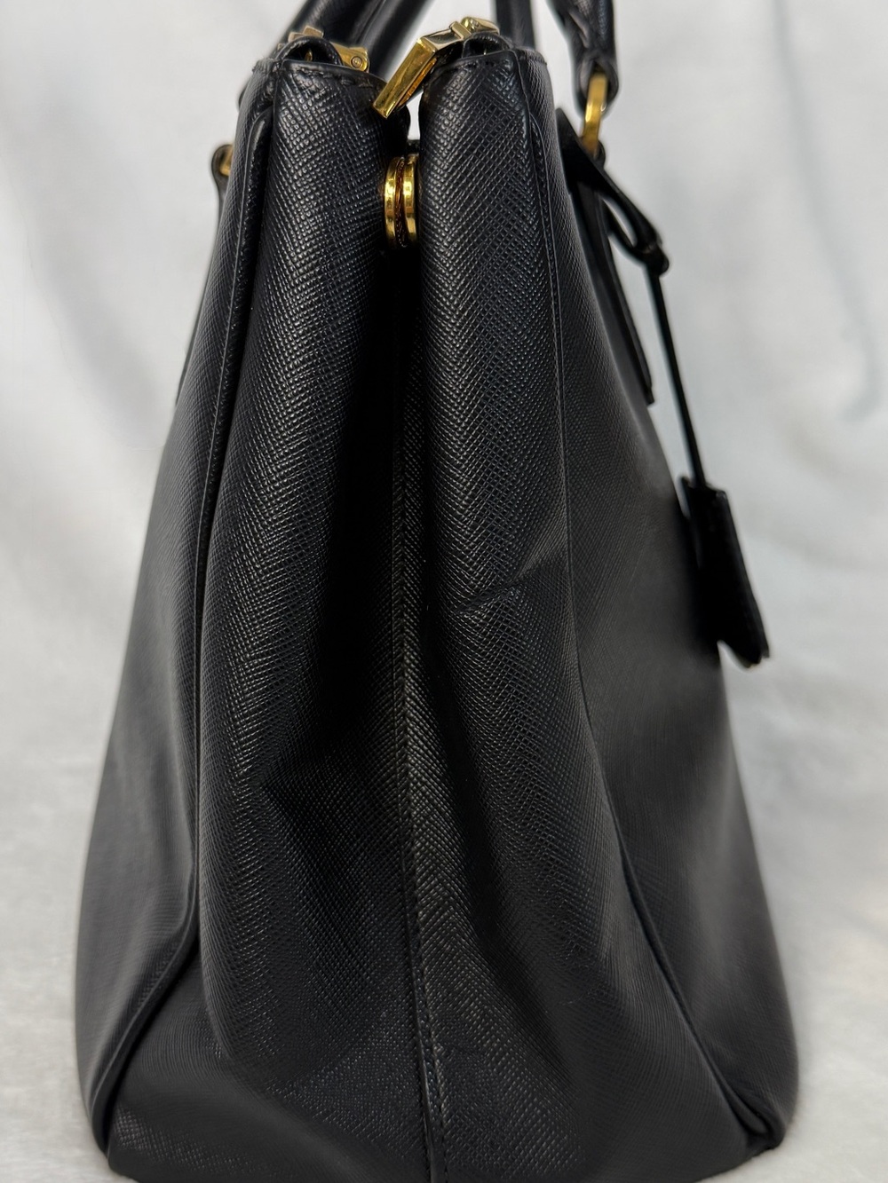 Prada Black Saffiano Leather Galleria Satchel with Gold Hardware - Picture 5 of 14